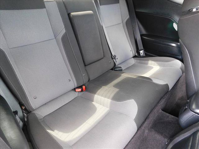 Used 2016 Dodge Challenger SXT w/ Driver Convenience Group RWD image 27