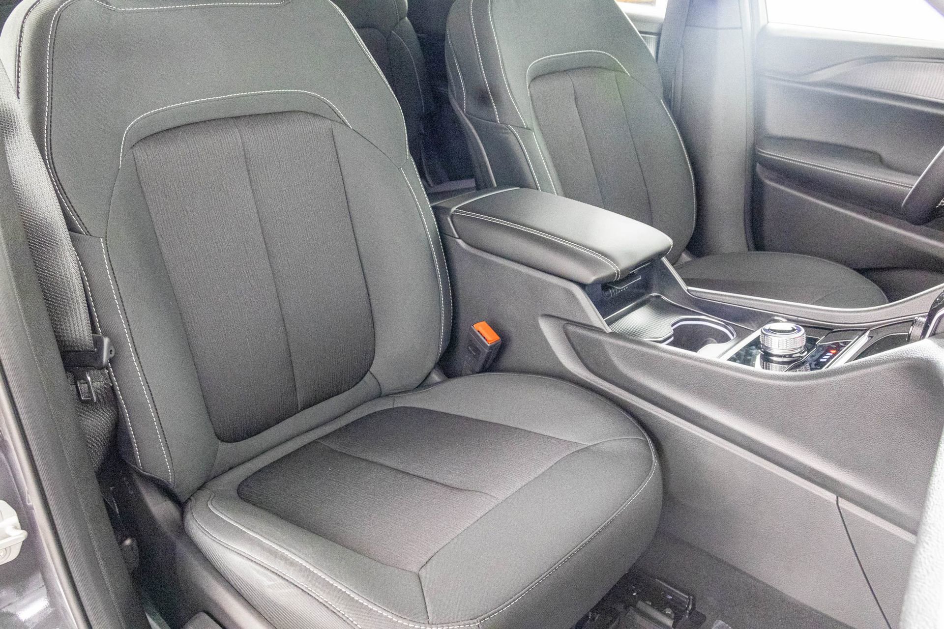 New 2025 Jeep Grand Cherokee L Laredo w/ Luxury Tech Group I image 39