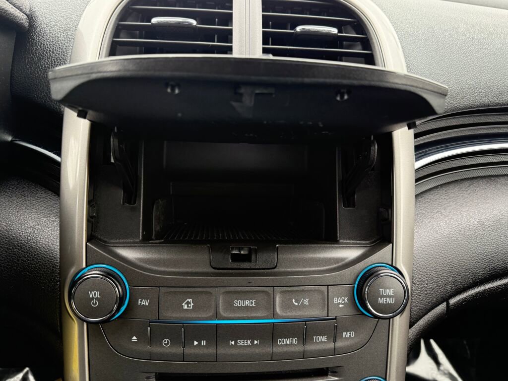 Used 2013 Chevrolet Malibu LTZ image 17