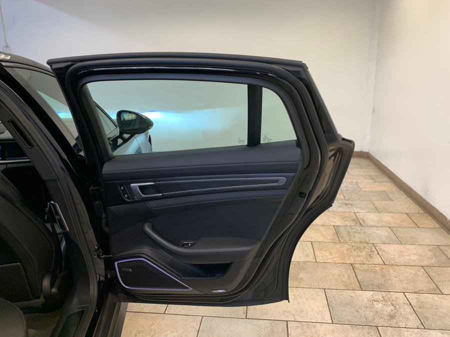 Used 2023 Porsche Panamera 4 Platinum Edition w/ Assistance Package image 46