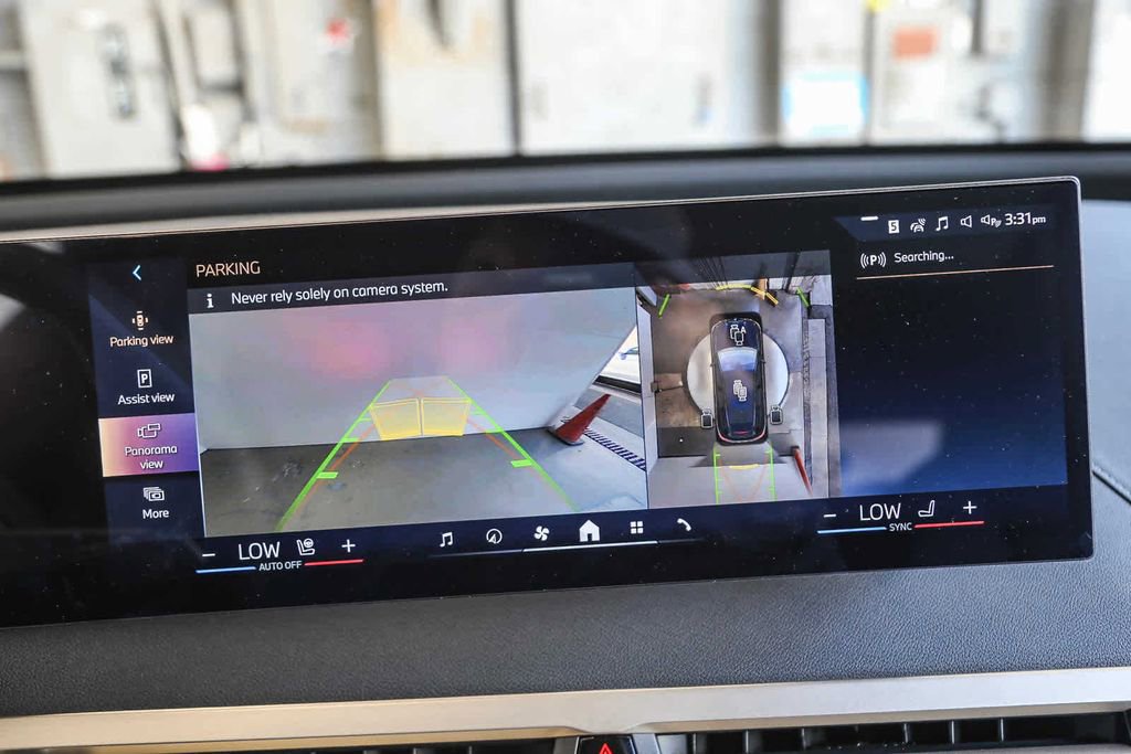 Used 2025 BMW iX xDrive50 w/ Premium Package image 24