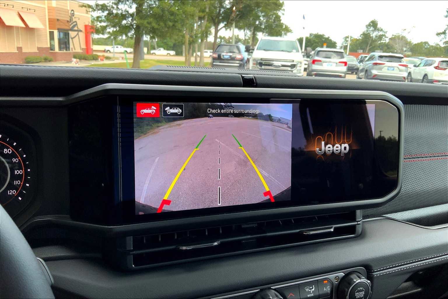 Used 2025 Jeep Wrangler Unlimited Rubicon image 28