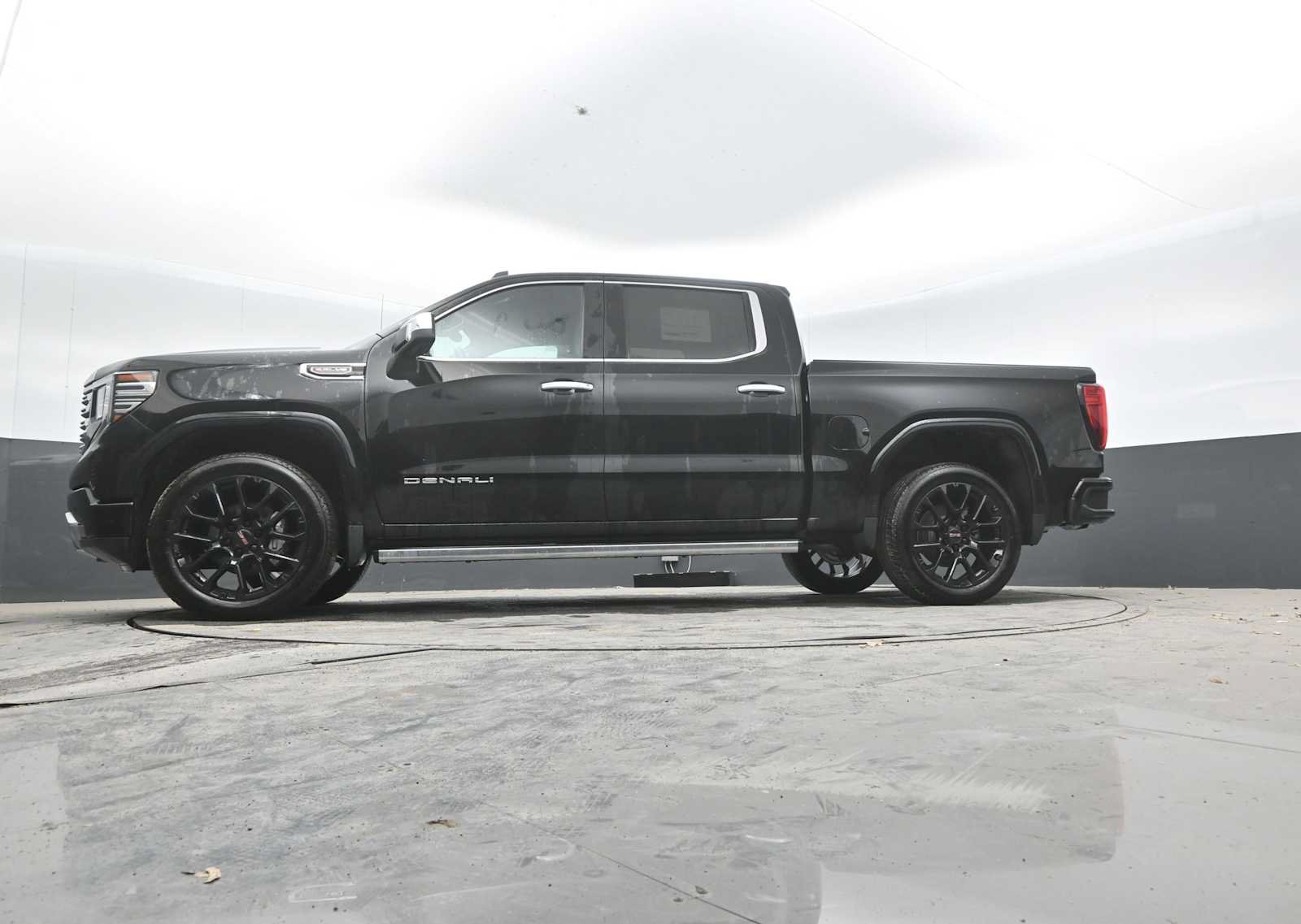 New 2024 GMC Sierra 1500 Denali w/ Technology Package AWD/4WD image 40
