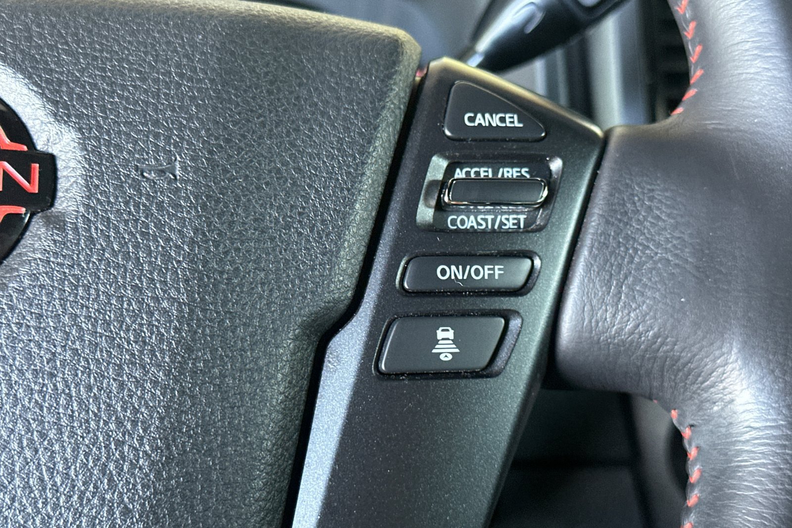 Used 2023 Nissan Titan PRO-4X w/ Pro-4x Convenience Package AWD/4WD image 27