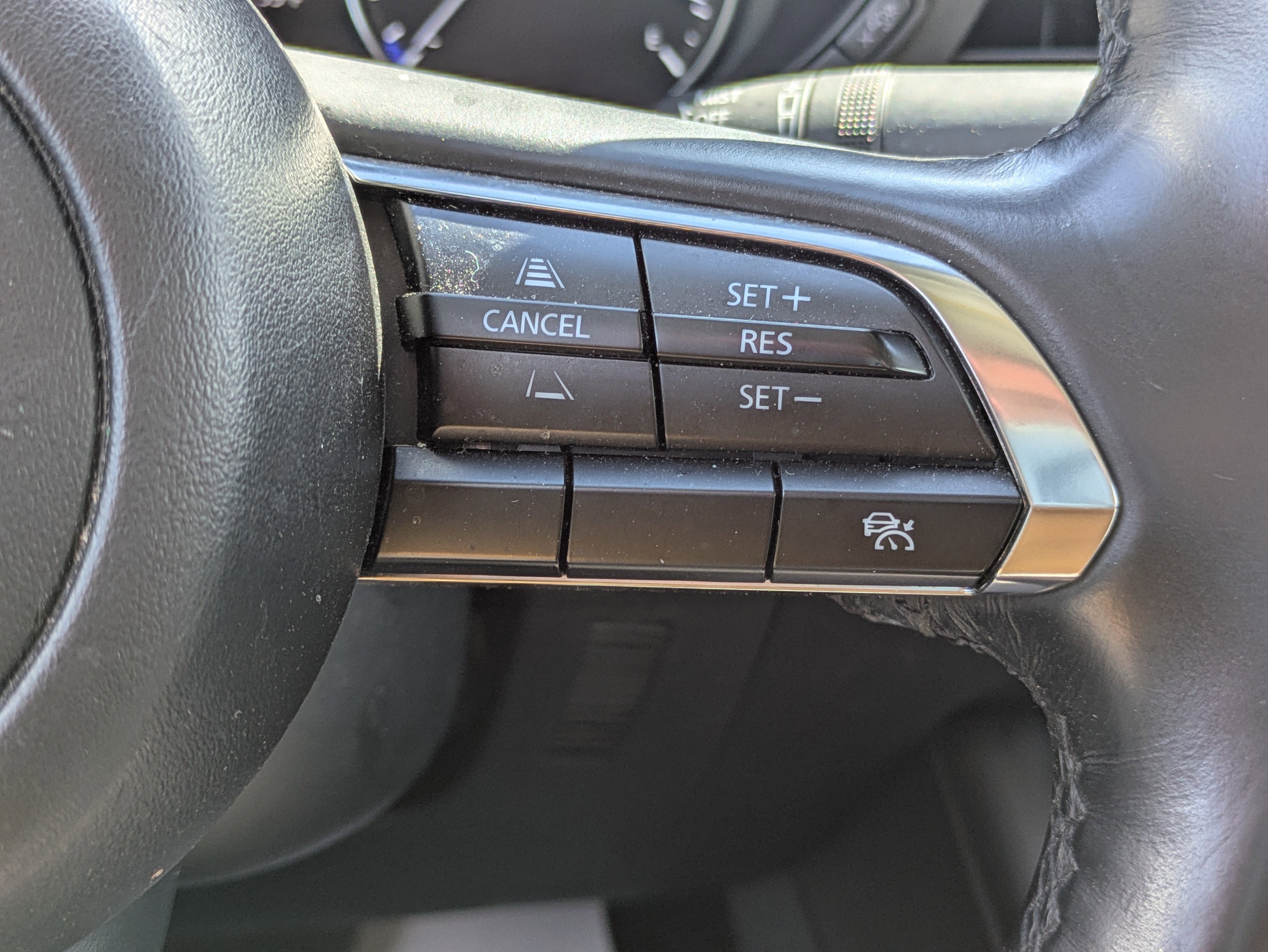 Used 2024 MAZDA MAZDA3 s image 21