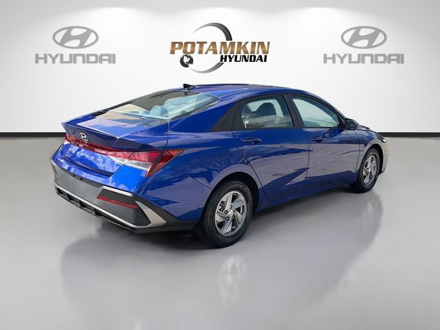 New 2026 Hyundai Elantra SE image 5
