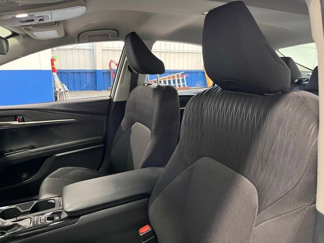 Used 2025 Toyota Camry LE image 23