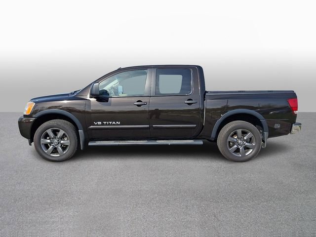 Used 2015 Nissan Titan SV w/ SV Value Truck Package image 7