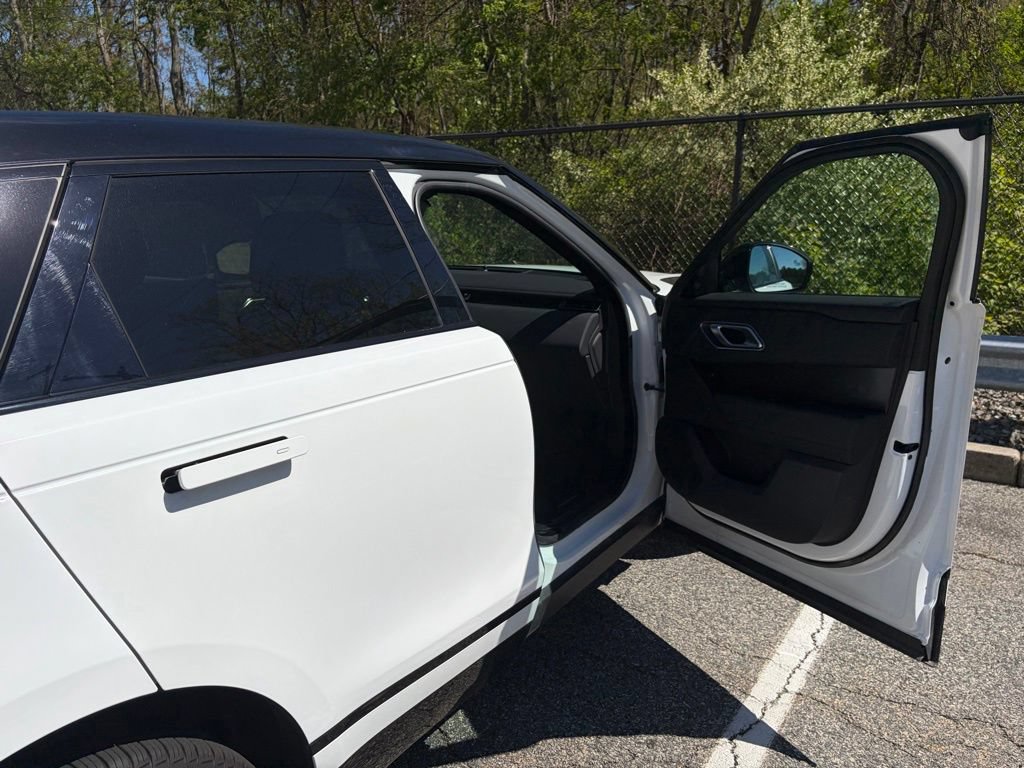 Certified 2026 Land Rover Range Rover Velar Dynamic SE AWD/4WD image 14