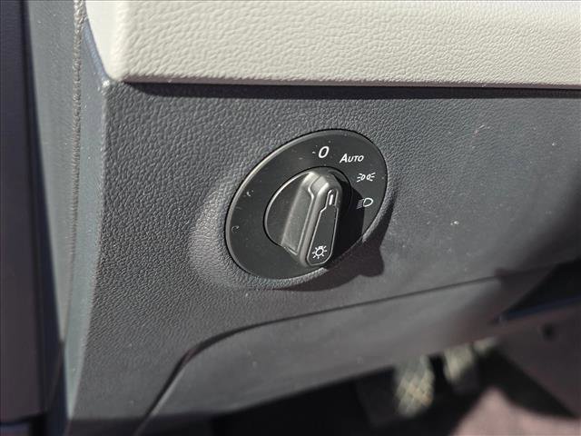 Used 2024 Volkswagen Taos S image 9