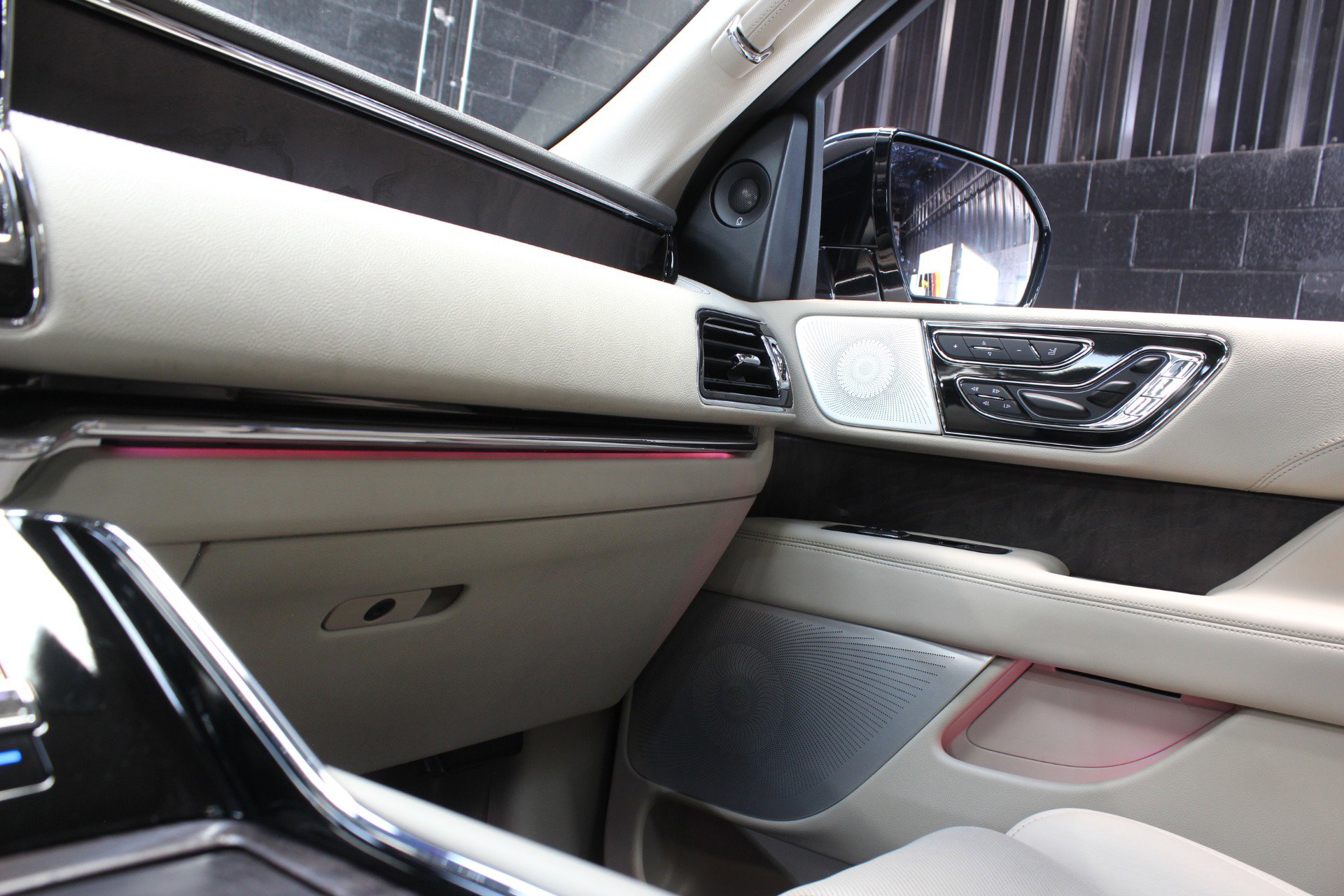 Used 2021 Lincoln Navigator Reserve w/ Luxury Package image 63