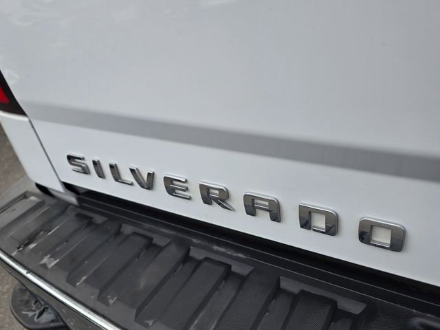 Used 2018 Chevrolet Silverado 1500 LT w/ All Star Edition image 8