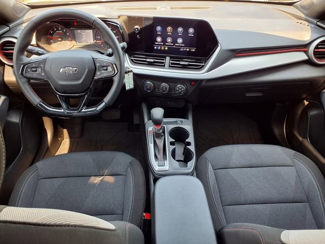 Used 2024 Chevrolet Trax RS w/ Driver Confidence Package FWD image 9