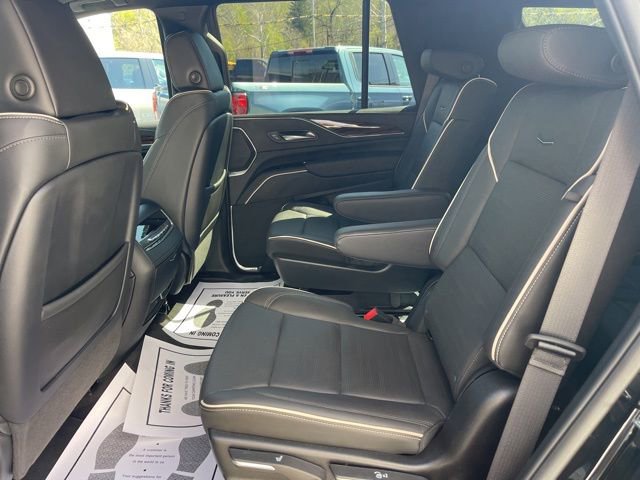 Used 2024 Cadillac Escalade Premium Luxury image 16