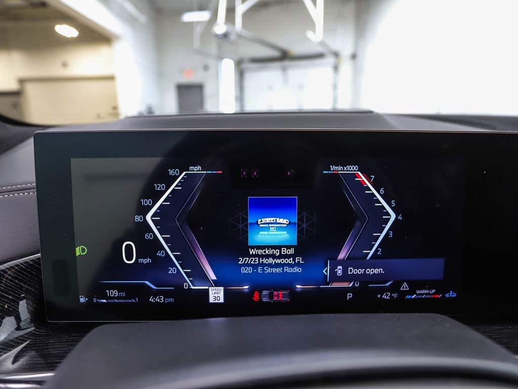 Used 2024 BMW X7 xDrive40i w/ Executive Package image 14