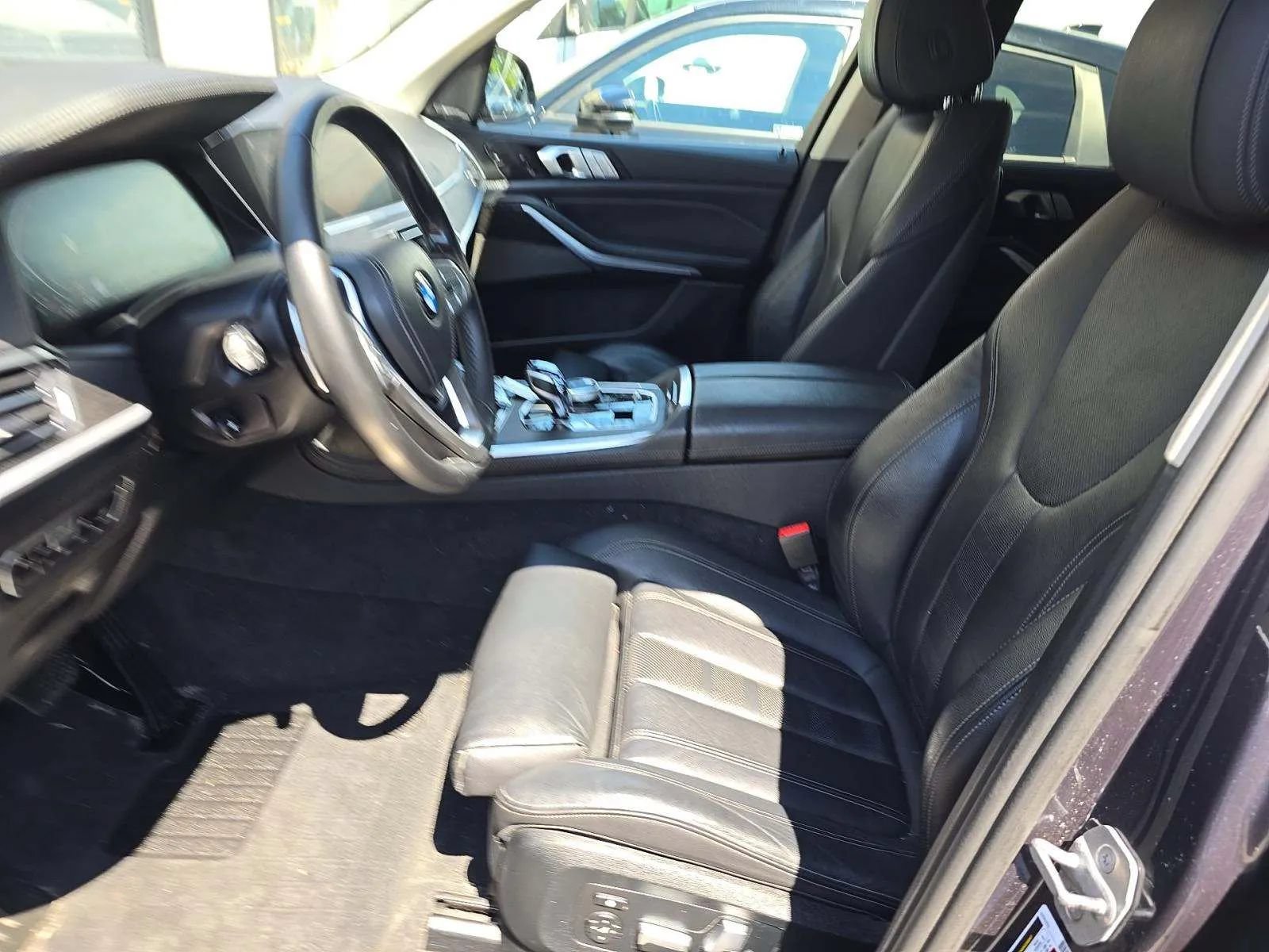 Used 2020 BMW X7 xDrive40i w/ Premium Package AWD/4WD image 4