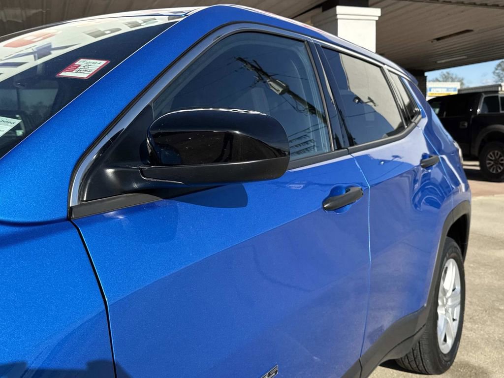 Used 2024 Jeep Compass Sport image 7