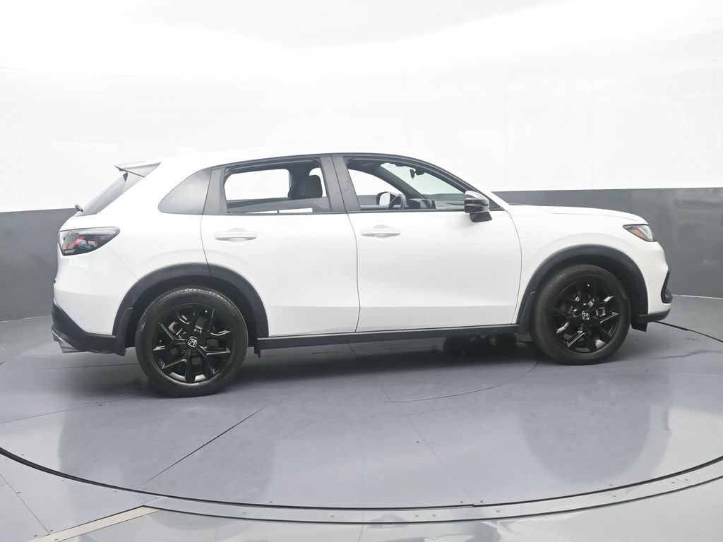 Used 2025 Honda HR-V Sport image 7