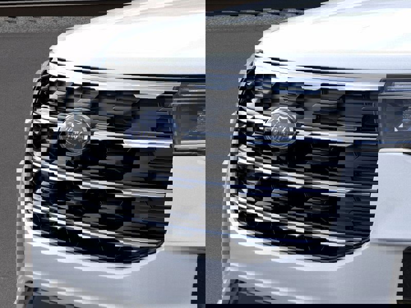 New 2025 Ford Explorer Active image 17
