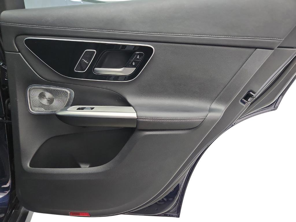 Used 2024 Mercedes-Benz GLC 300 4MATIC w/ Advanced USB Package image 29