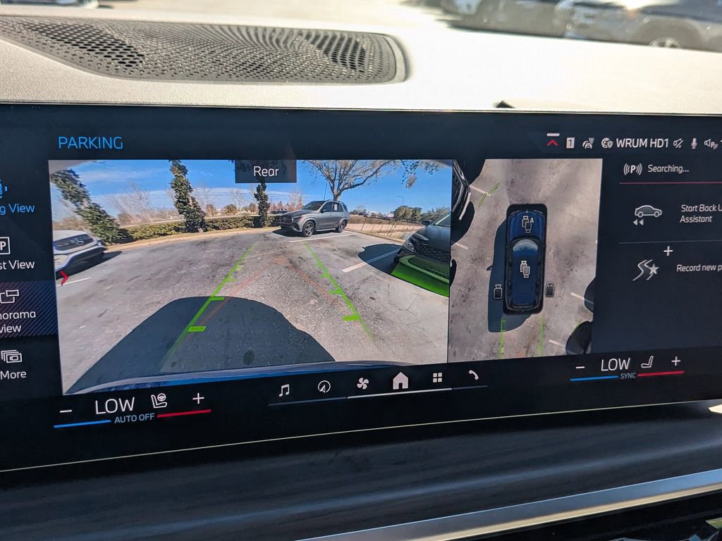 Used 2025 BMW X7 M60i w/ Executive Package image 9