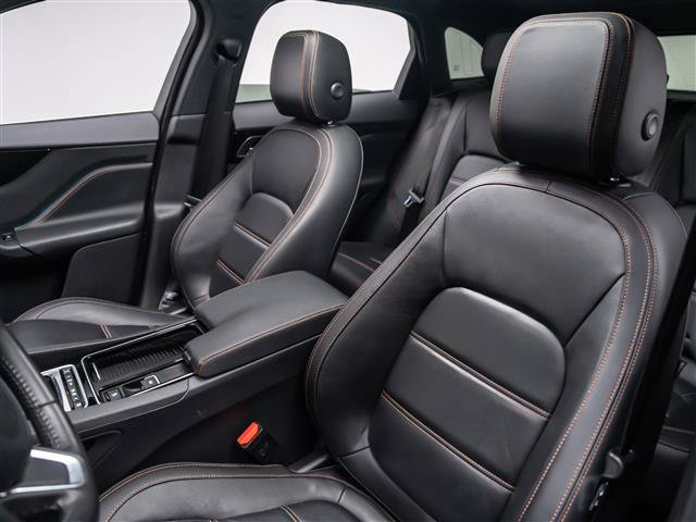 Used 2018 Jaguar F-PACE Prestige AWD/4WD image 15