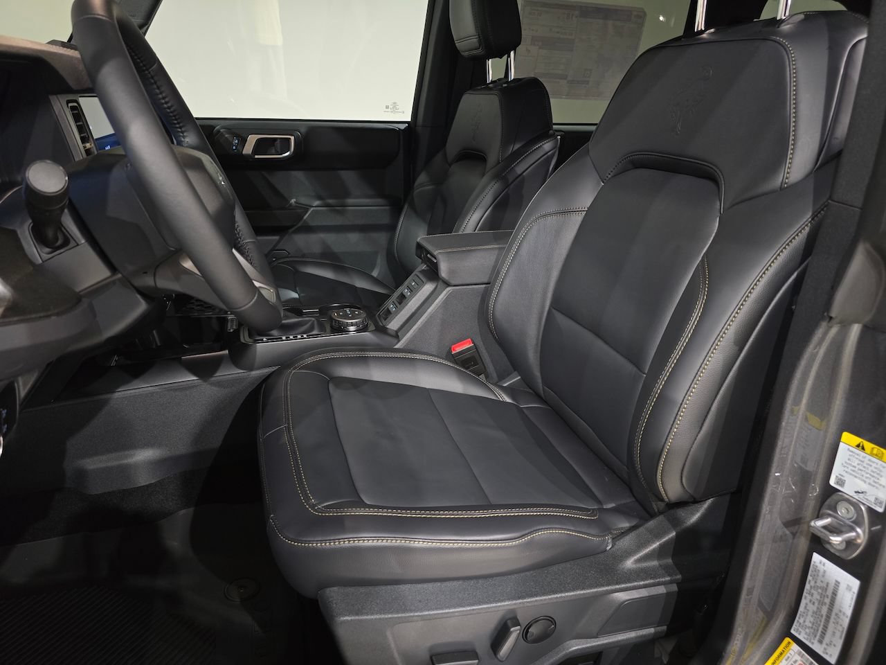 New 2025 Ford Bronco Badlands AWD/4WD image 18