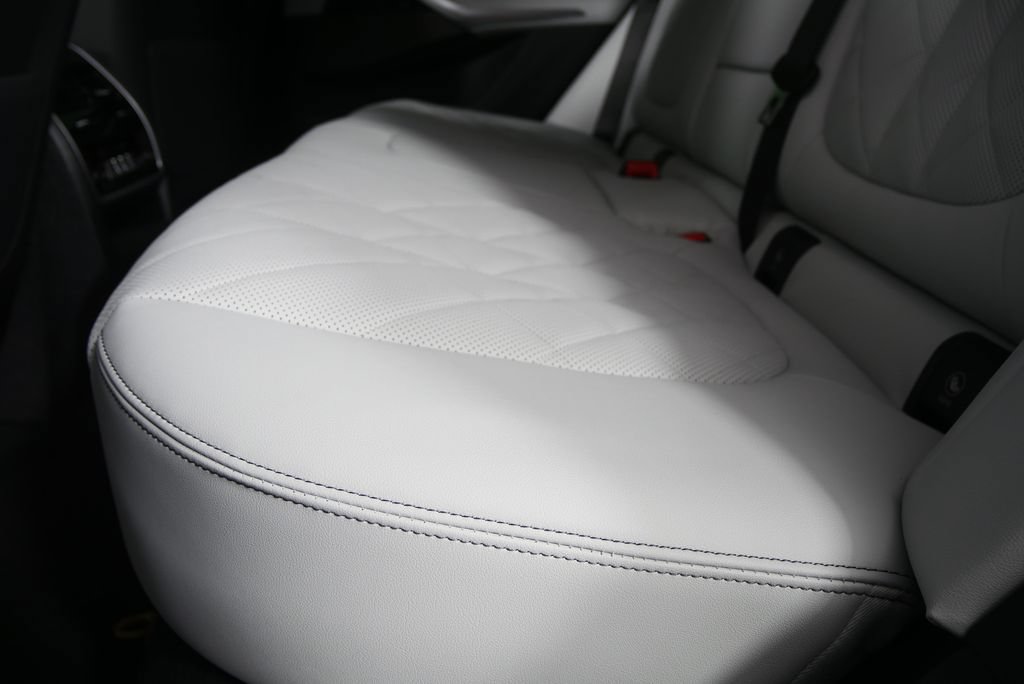 Used 2026 BMW X5 sDrive40i RWD image 15