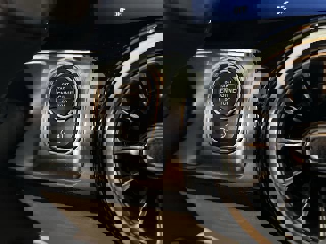 Used 2024 Mercedes-Benz GLB 250 4MATIC image 16