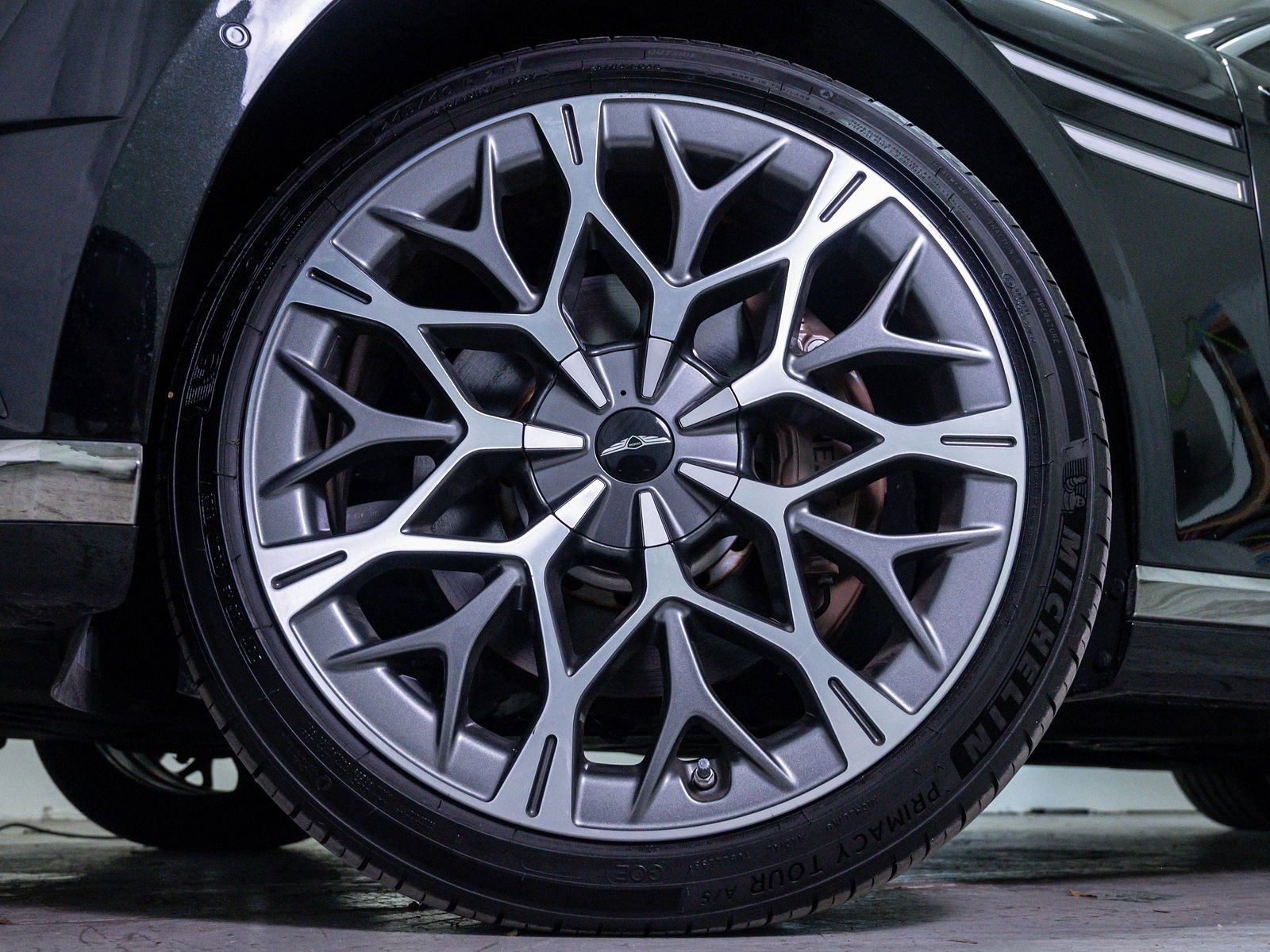 Used 2024 Genesis G90 3.5T AWD/4WD image 6
