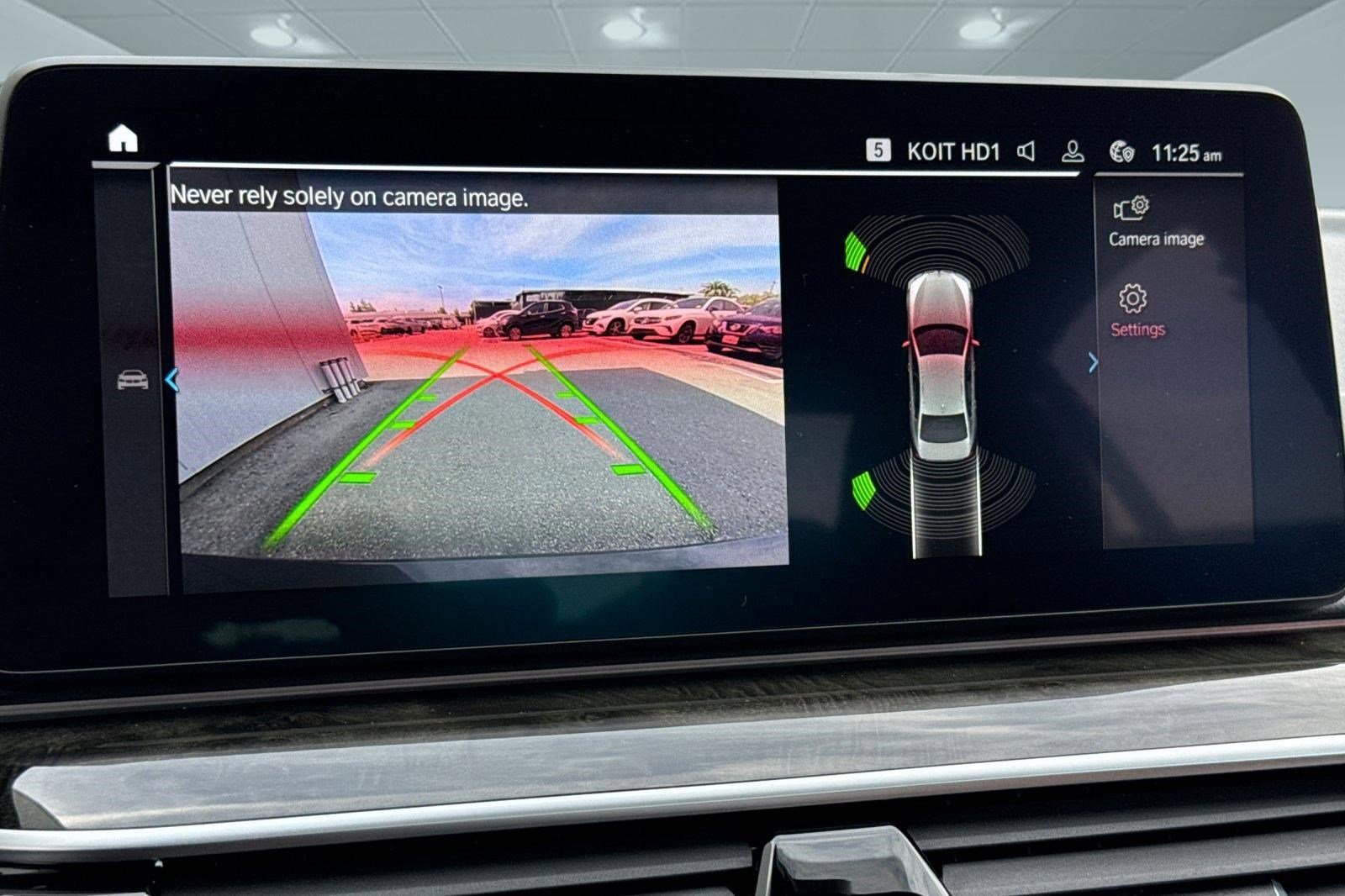 Used 2023 BMW 530e w/ Convenience Package image 24