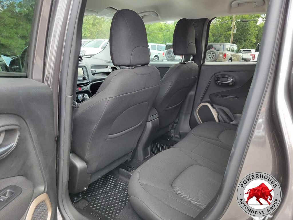 Used 2017 Jeep Renegade Latitude w/ Cold Weather Group AWD/4WD image 16