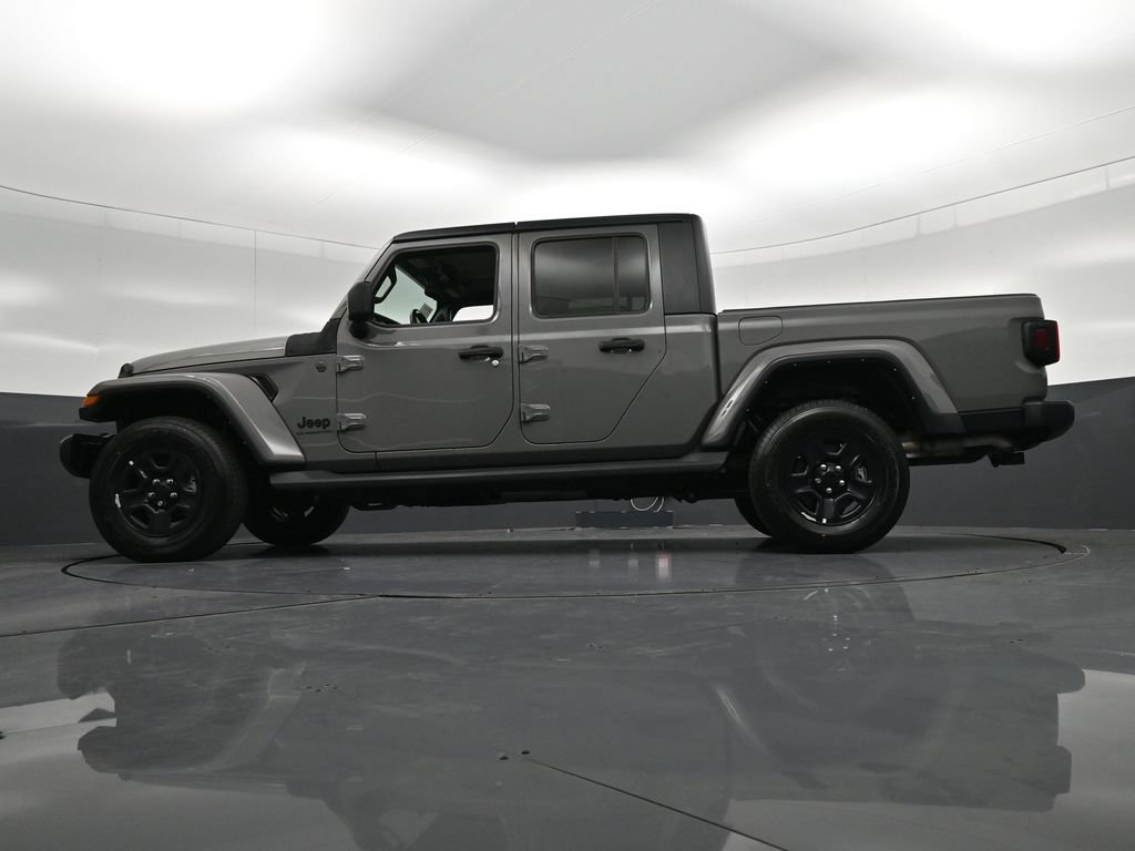 Used 2022 Jeep Gladiator Sport AWD/4WD image 32