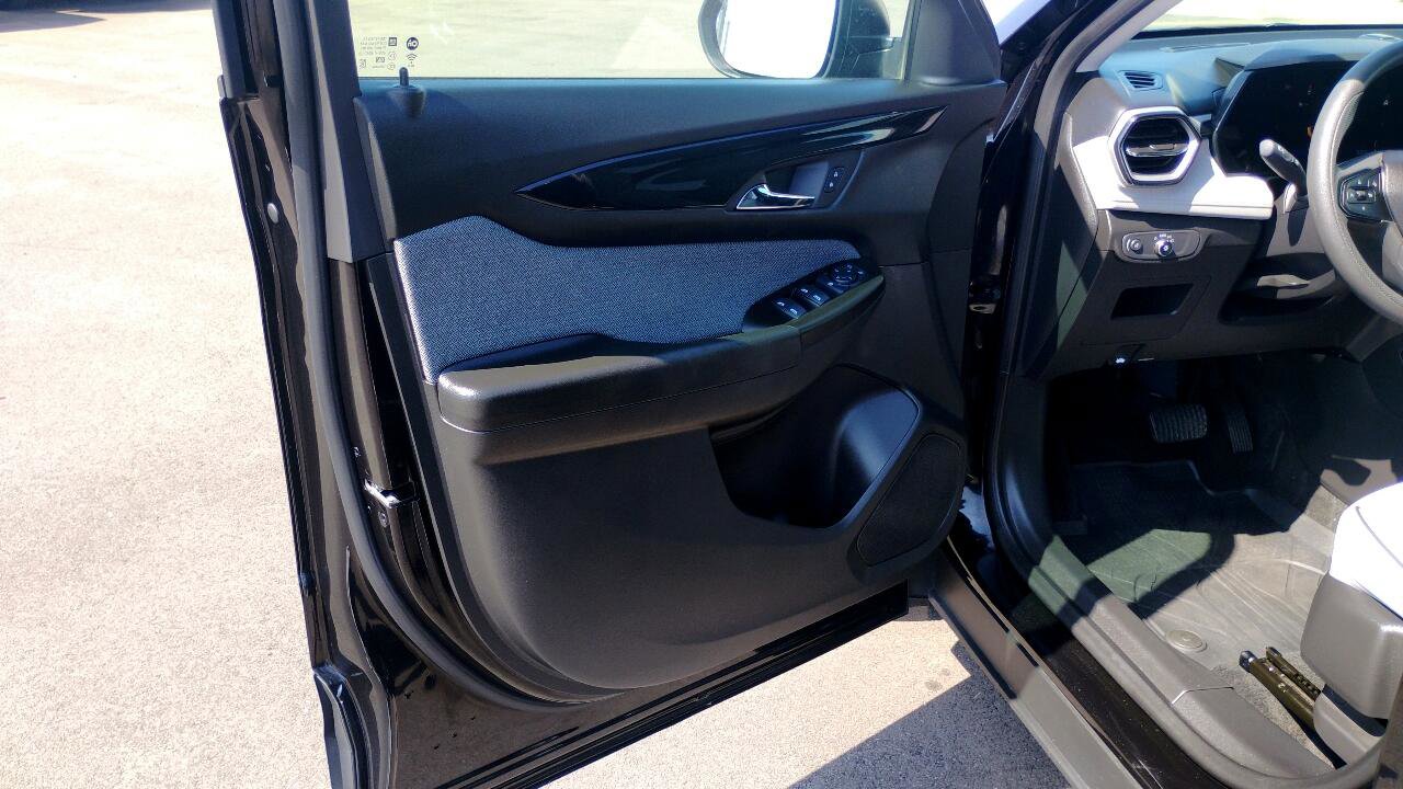 Used 2025 Chevrolet TrailBlazer LS w/ LS Convenience Package image 11