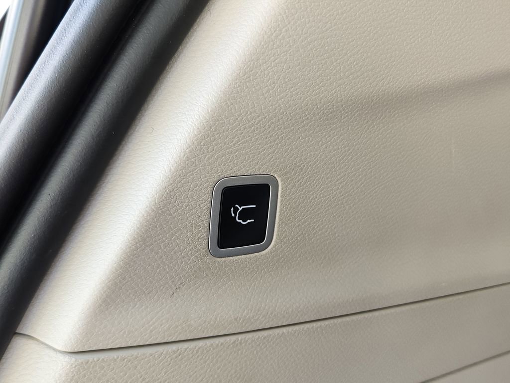 Used 2022 Chrysler Pacifica Limited image 38