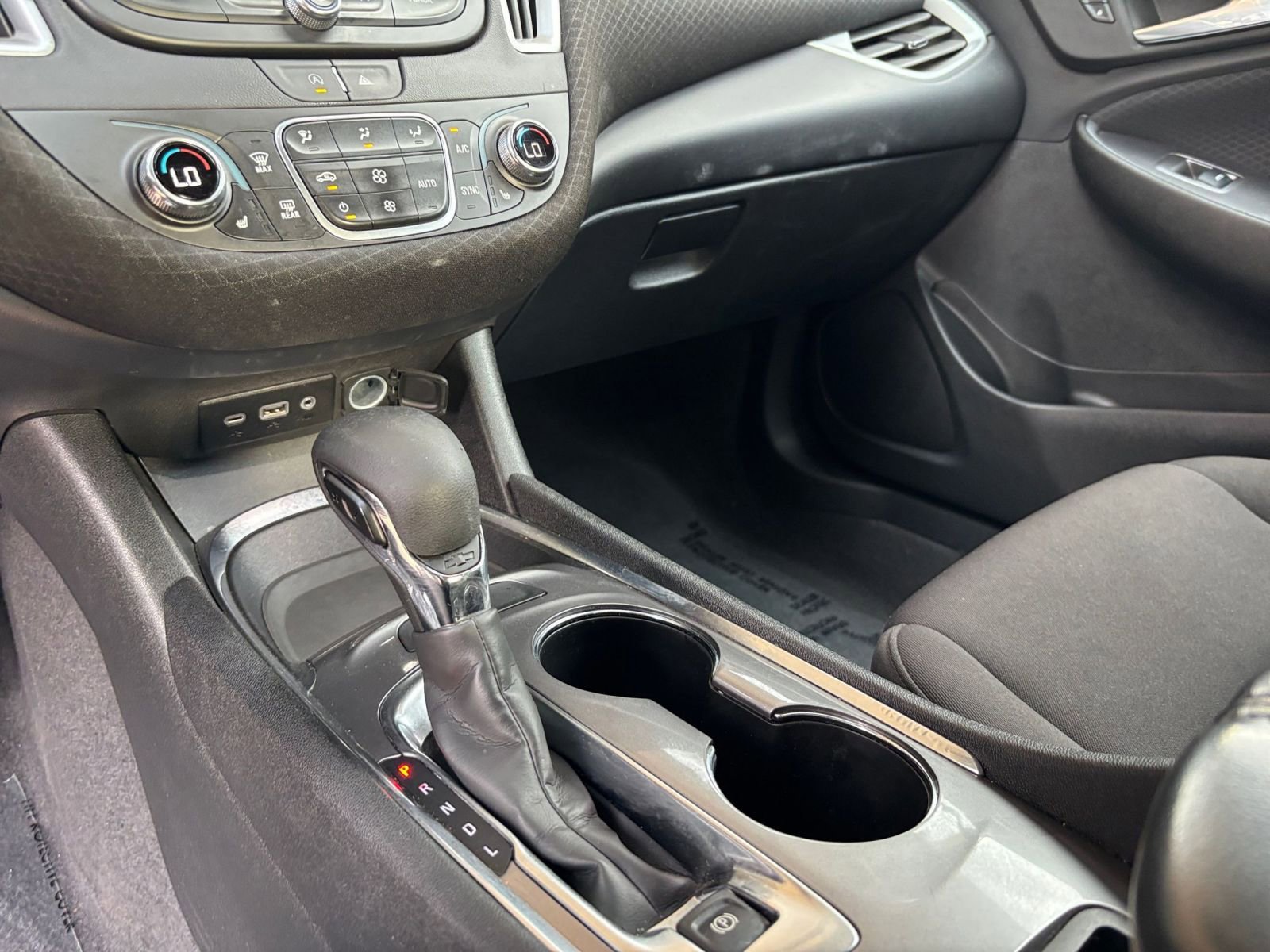 Used 2023 Chevrolet Malibu LT image 42