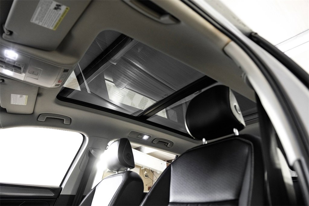 Used 2022 Volkswagen Tiguan SE image 5