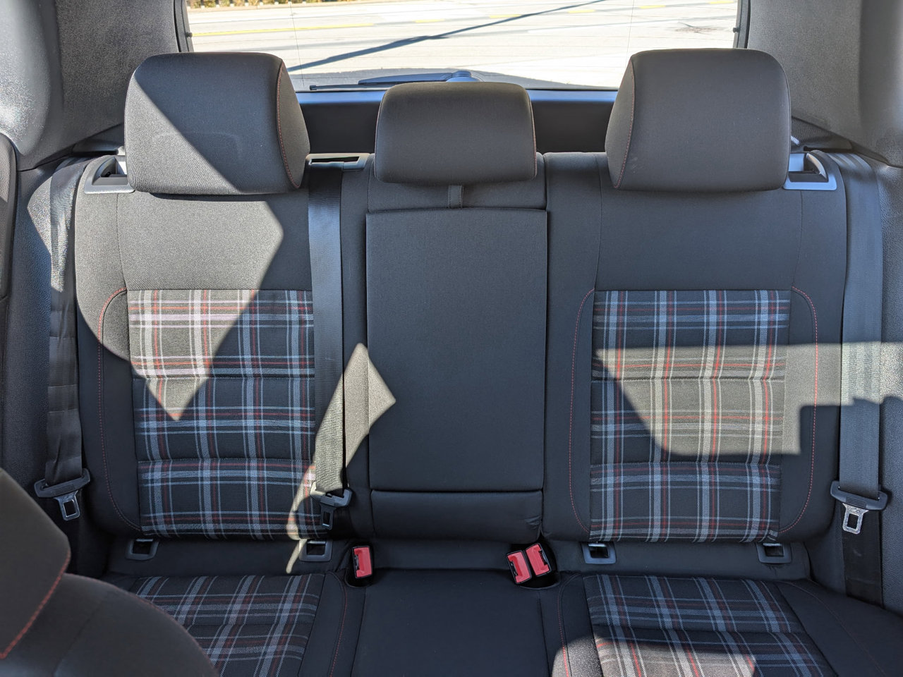 Used 2012 Volkswagen Golf 2-Door image 19