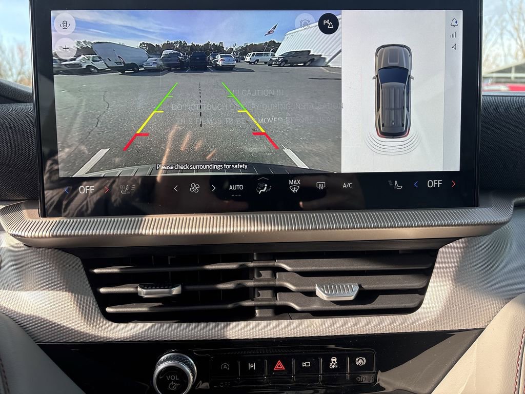 Used 2025 Ford Explorer Active w/ Active Comfort Package image 24