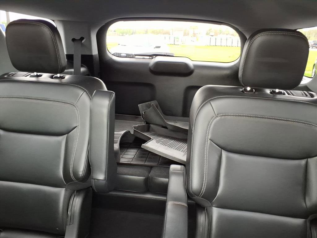 Used 2021 Ford Explorer XLT w/ Equipment Group 202A image 17