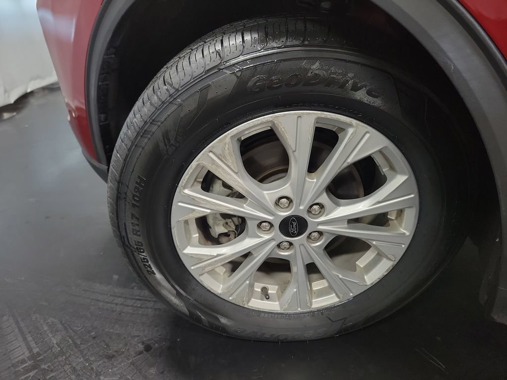 Used 2025 Ford Escape Active w/ Tech Pack #1 FWD image 11