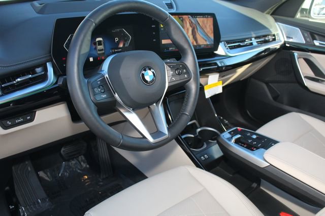 Used 2025 BMW X1 xDrive28i w/ Premium Package image 14