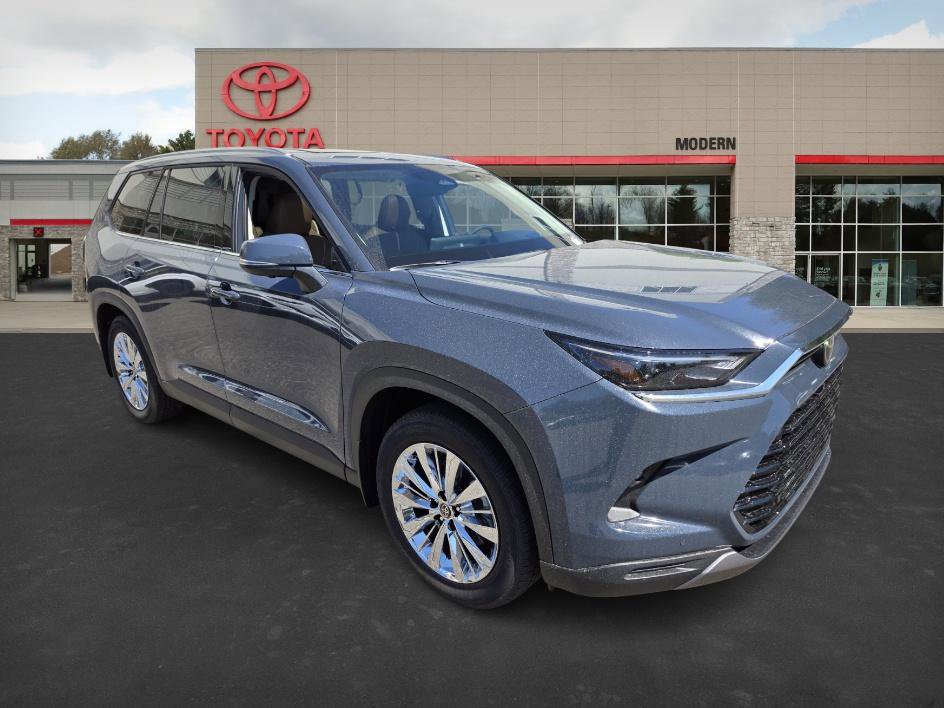 New 2025 Toyota Grand Highlander AWD image 3
