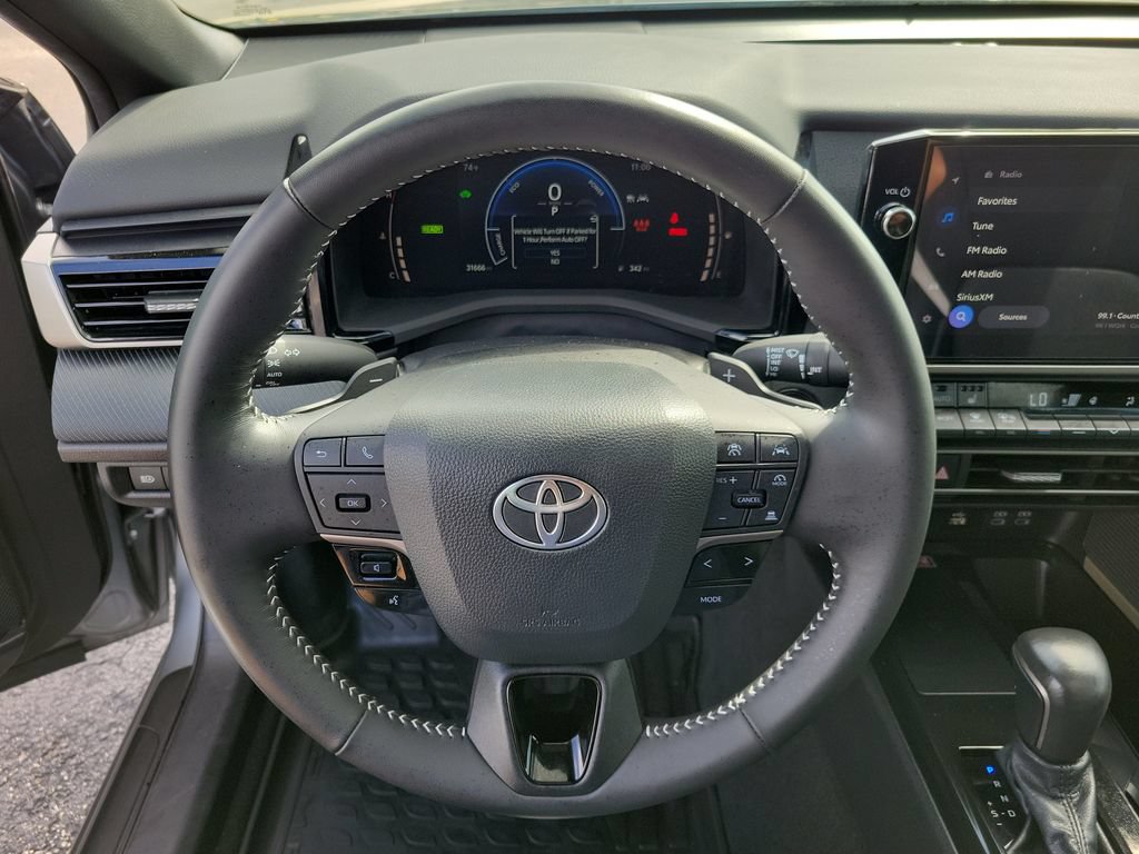 Used 2025 Toyota Camry LE FWD image 24