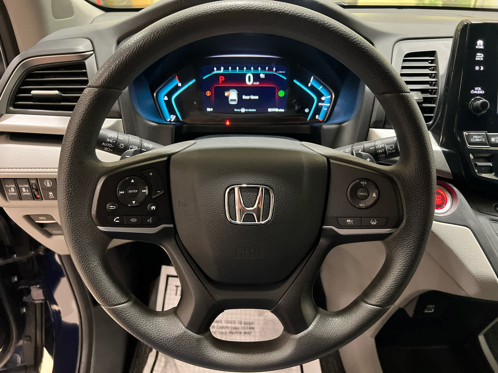 Used 2024 Honda Odyssey EX image 17