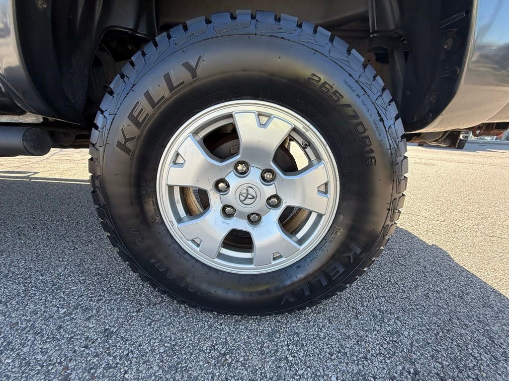 Used 2013 Toyota Tacoma 4x4 Double Cab w/ TRD Off-Road Pkg image 30