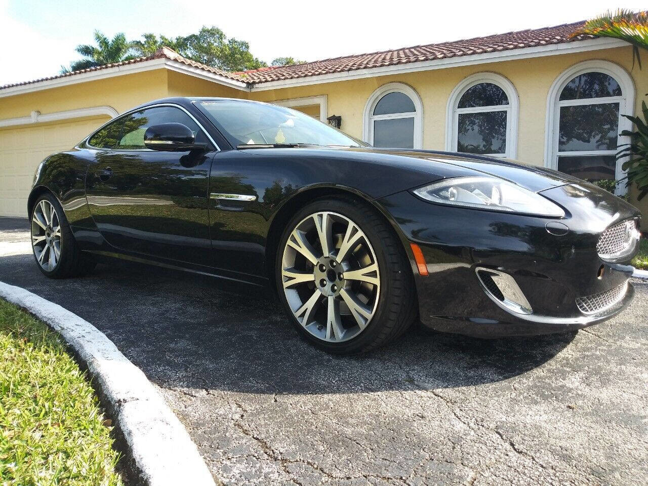 Used 2013 Jaguar XK Coupe RWD image 13