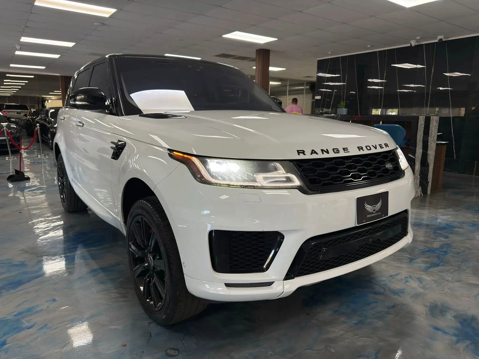 Used 2019 Land Rover Range Rover HSE AWD/4WD image 1