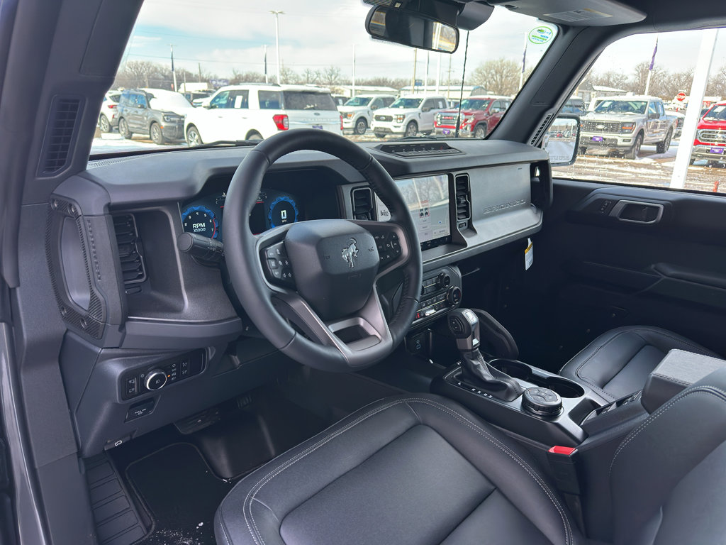 New 2025 Ford Bronco Badlands image 12