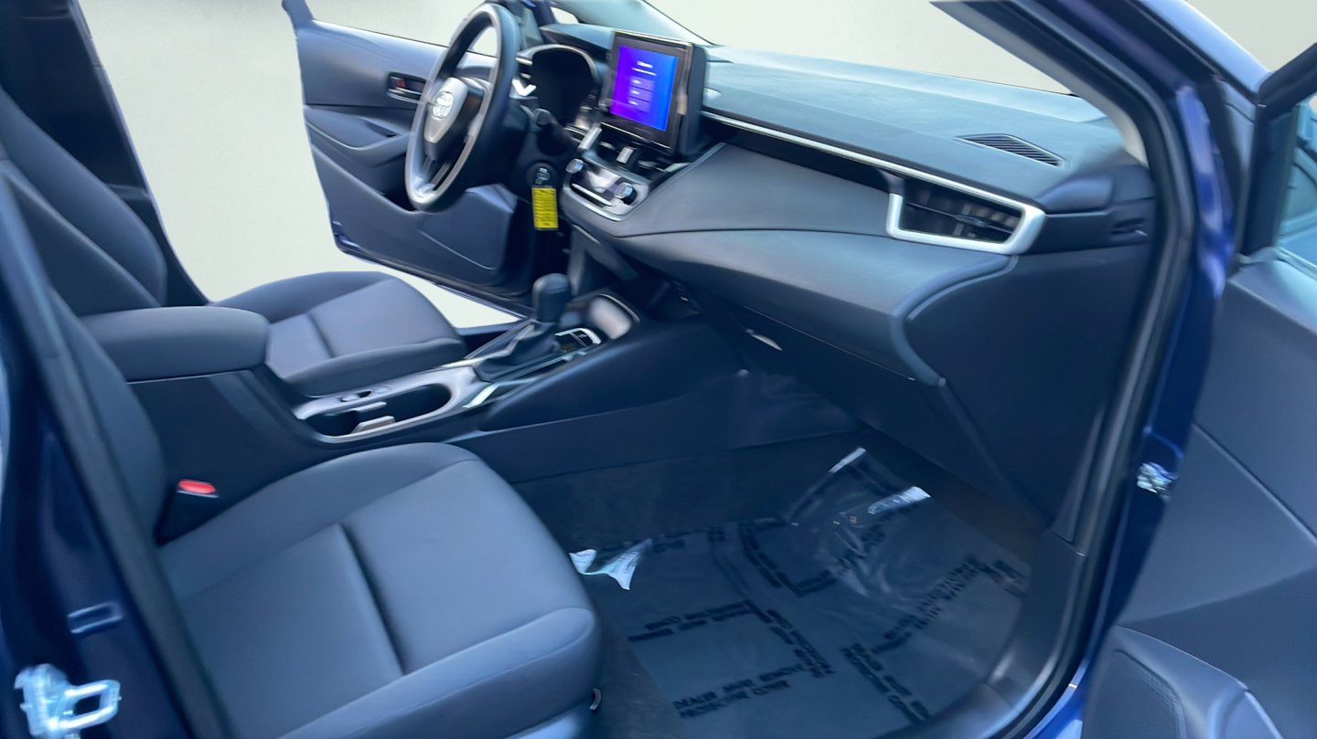 Certified 2025 Toyota Corolla LE FWD image 19